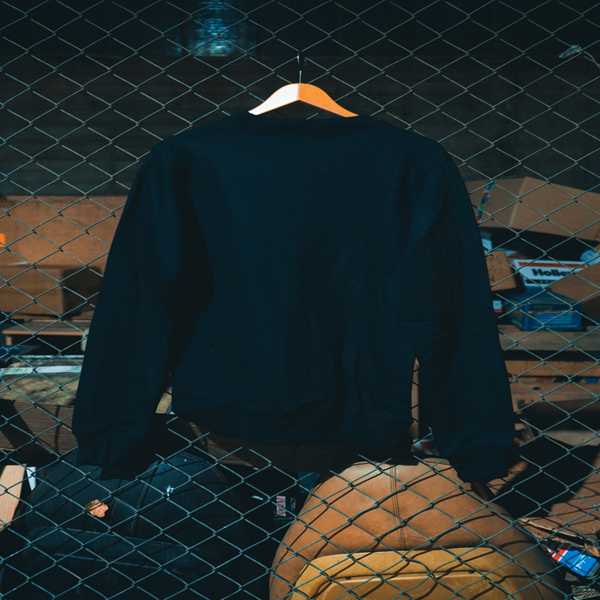 Star Dust (BLACK SWEATSHIRT)